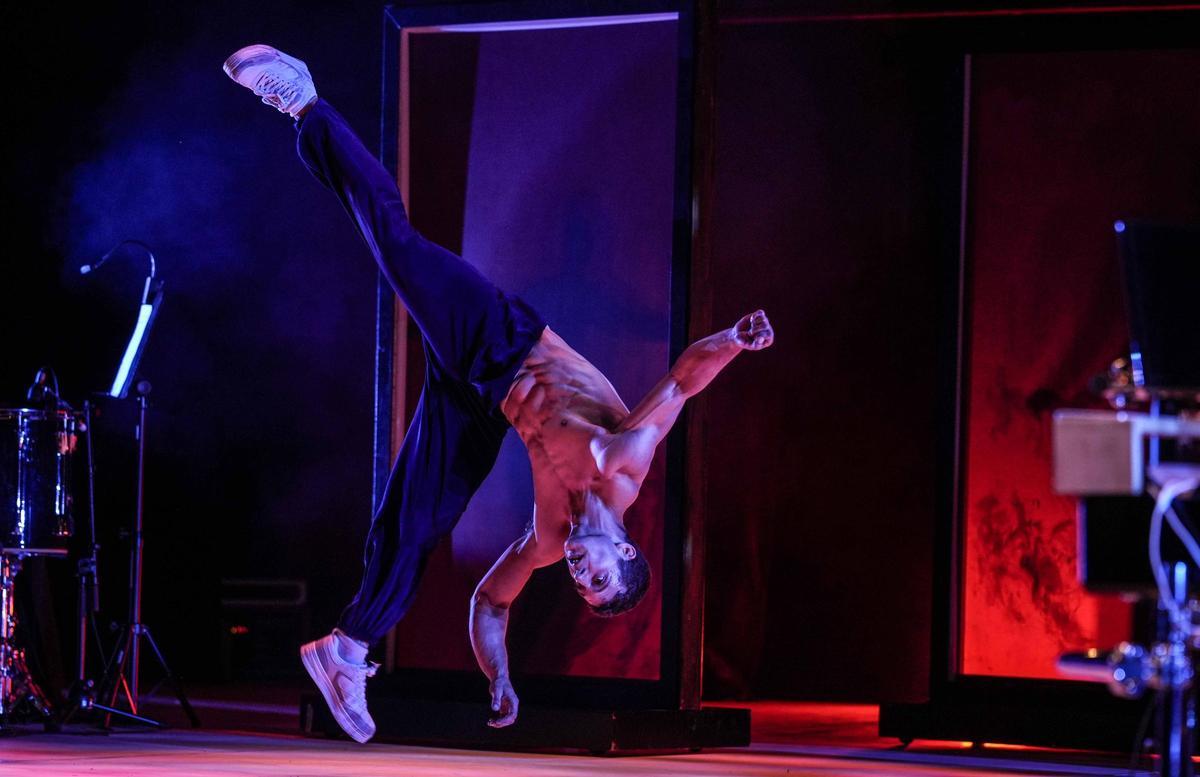 Del universo de Los Planetas a la ópera electrónica de Teddy Bautista