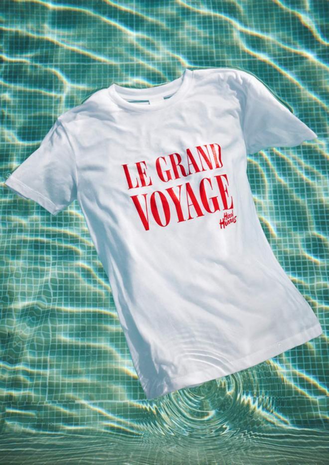 Camiseta 'Le Grand Voyage' de la nueva colección inspirada en el 'Hôtel Hennes'