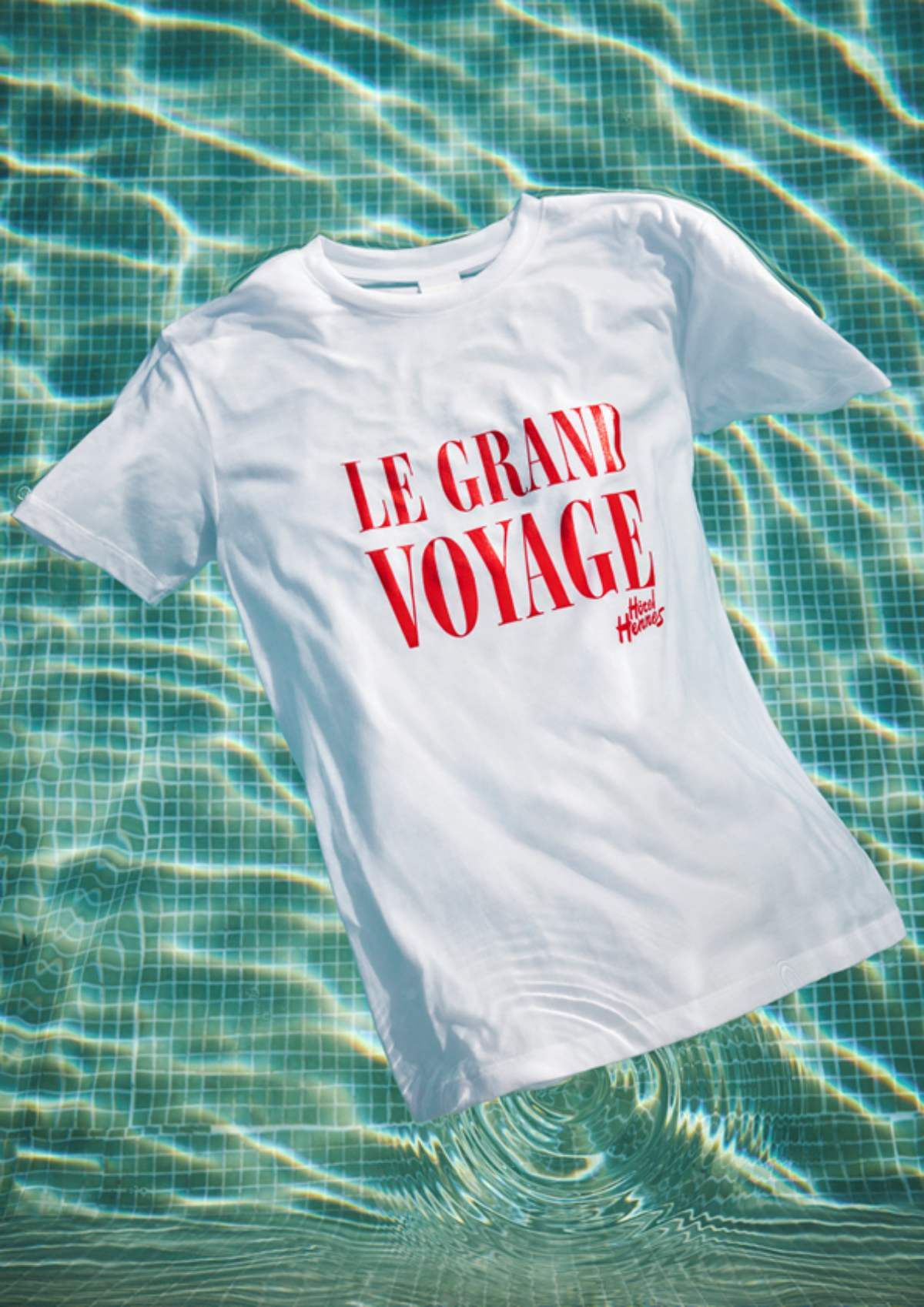 Camiseta 'Le Grand Voyage' de la nueva colección inspirada en el 'Hôtel Hennes'