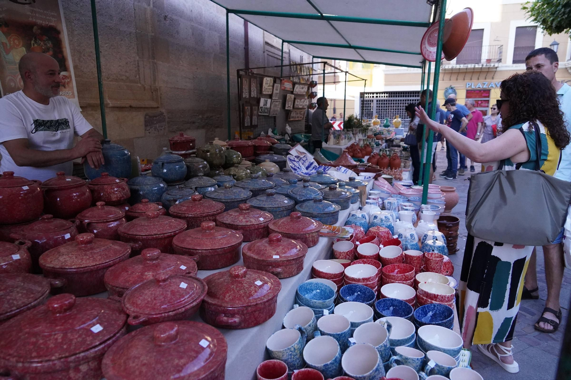 GALERÍA | La Feria de la Cerámica y la Alfarería ya está en la calle