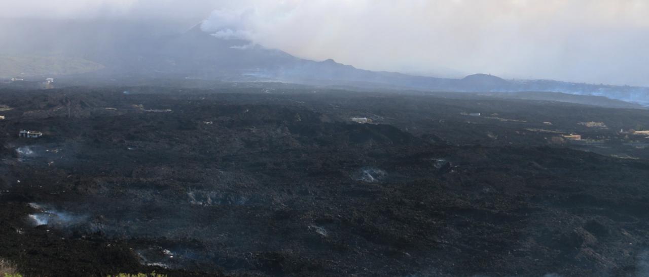 Bombas, depresiones y grandes emisiones de gases del volcán de La Palma