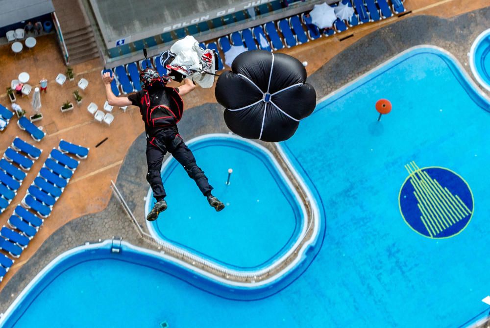 Salto base desde el hotel Bali de Benidorm