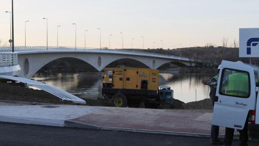 Un puente dedicado a los poetas