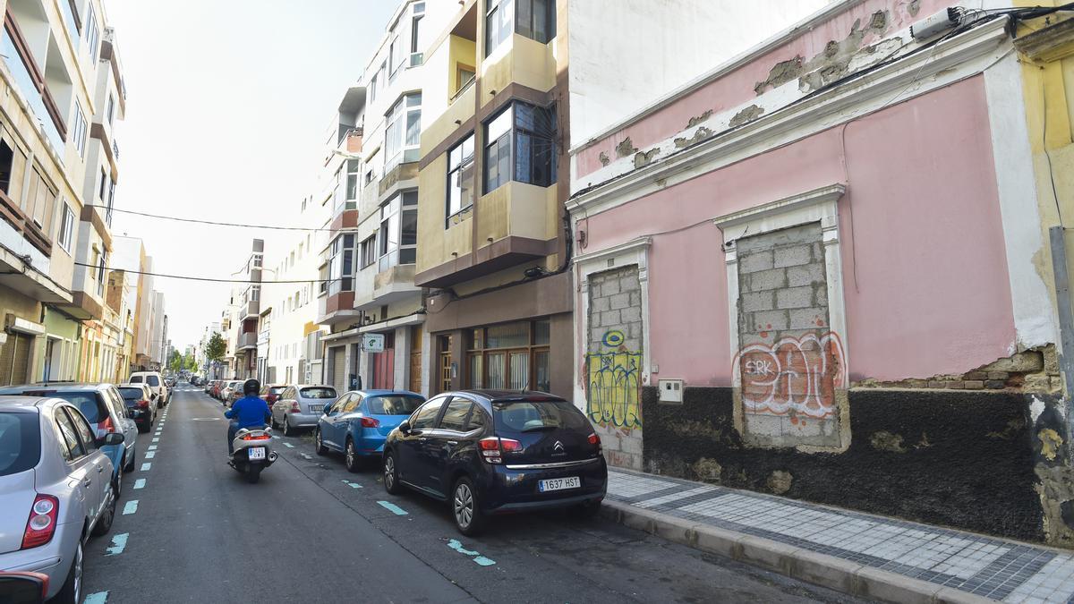 Vista de la calle Matías Padrón en Arenales.