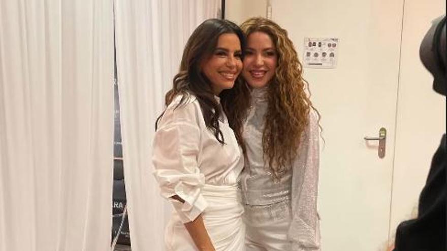 El último trabajo de Eva Longoria en México termina en dúo con Shakira: &quot;Eres una chingona&quot;