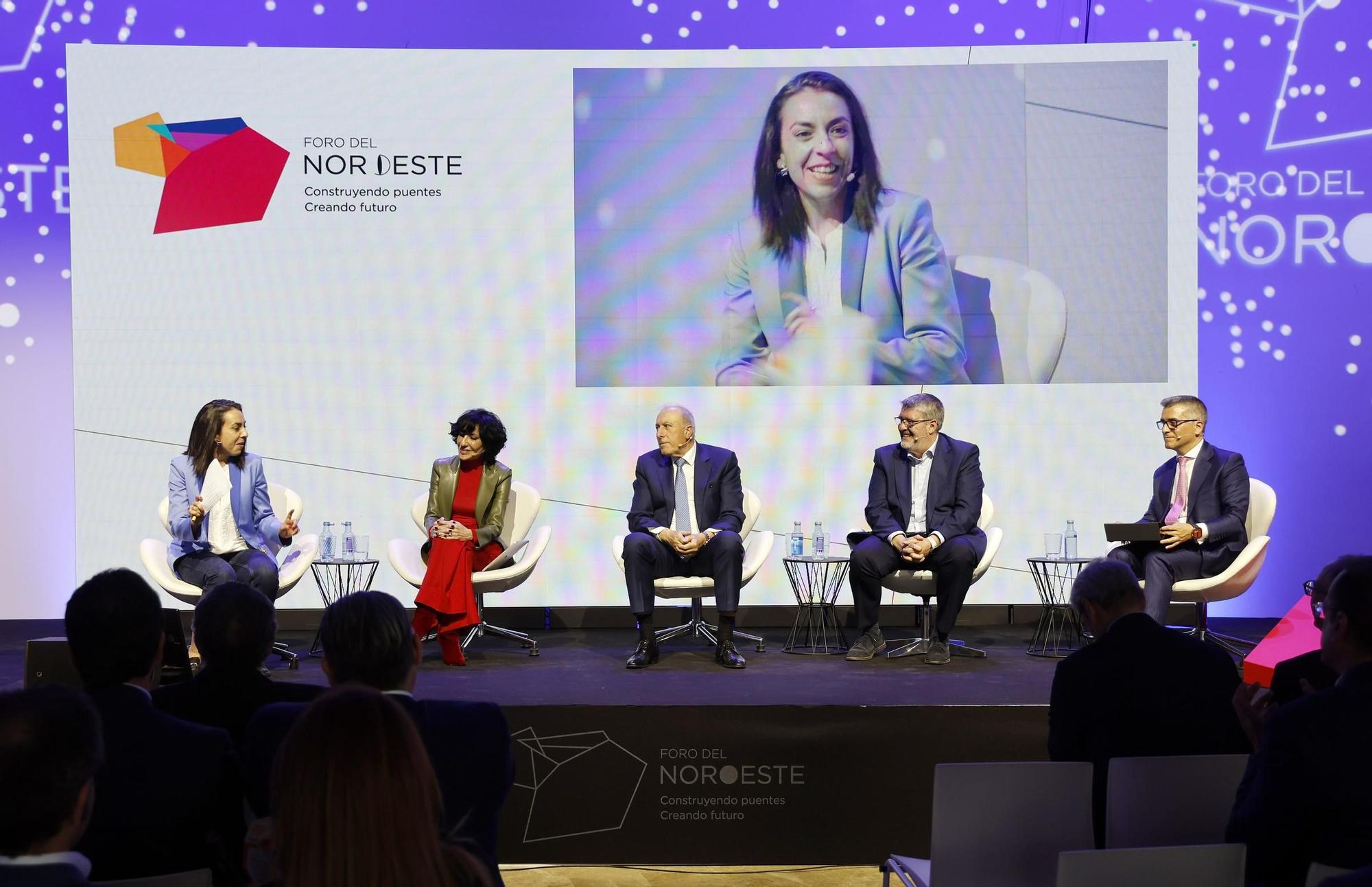 El poder político y empresarial se cita en Santiago