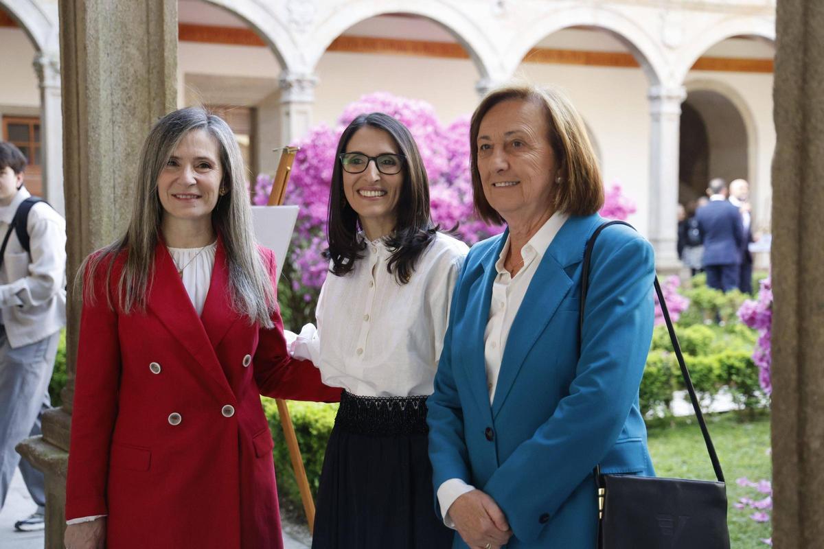 La toma de posesión de Rosa Crujeiras como rectora de la USC en imágenes
