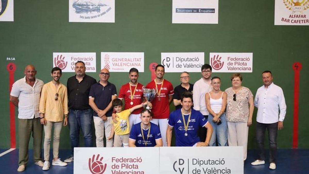 1   Lliurament de trofeus Primera del 39 Campionat Autonòmic de frontó parelles Trofeu Diputació de València