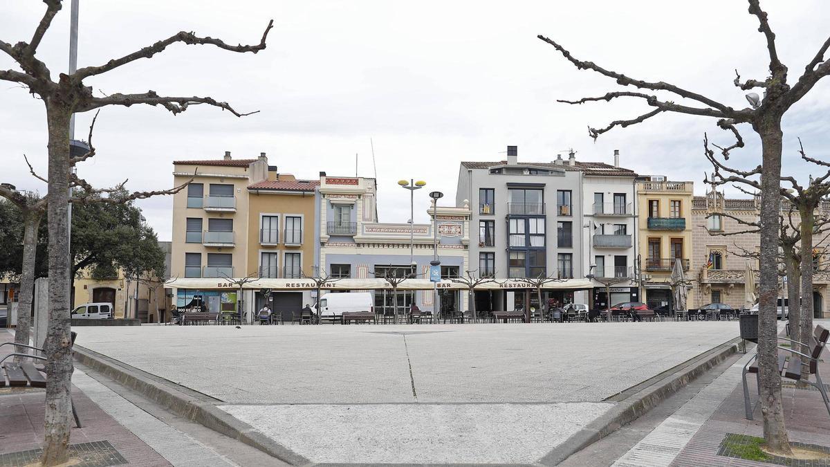 Imatge de la plaça de la Coma de Cassà de la Selva