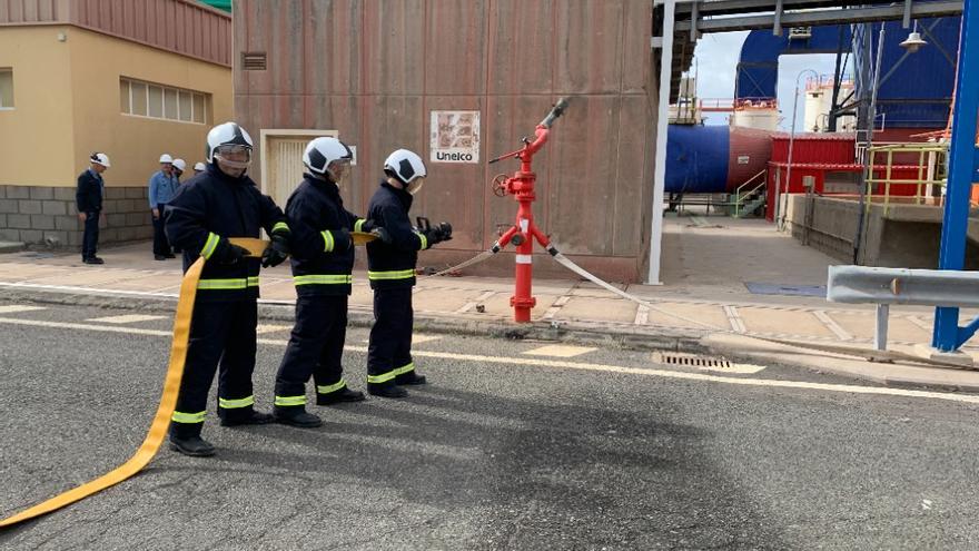 ‘Incendio’ apagado: Endesa pone a punto sus equipos en la central de Tirajana con un simulacro