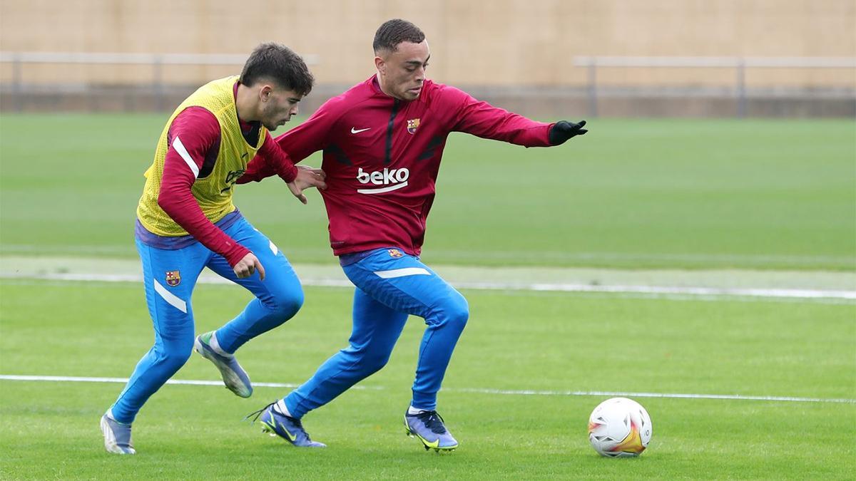 Entrenamiento del Barça con la mirada puesta en el Villarreal