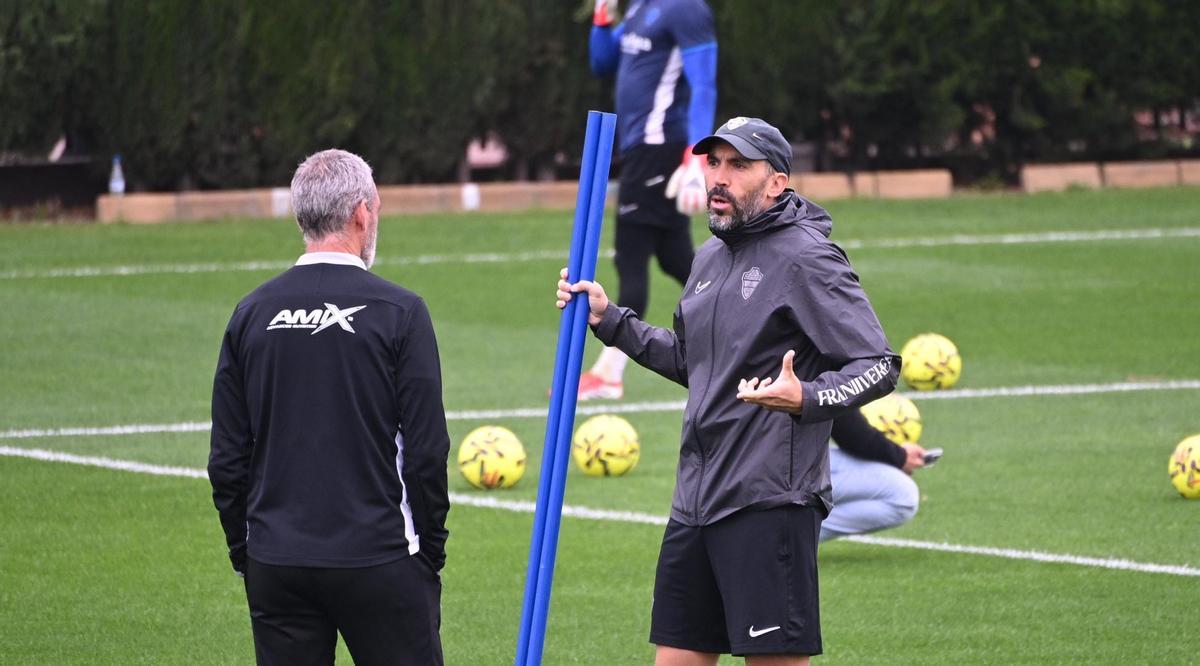 Entrenamiento del Elche previo al partido contra el Real Madrid