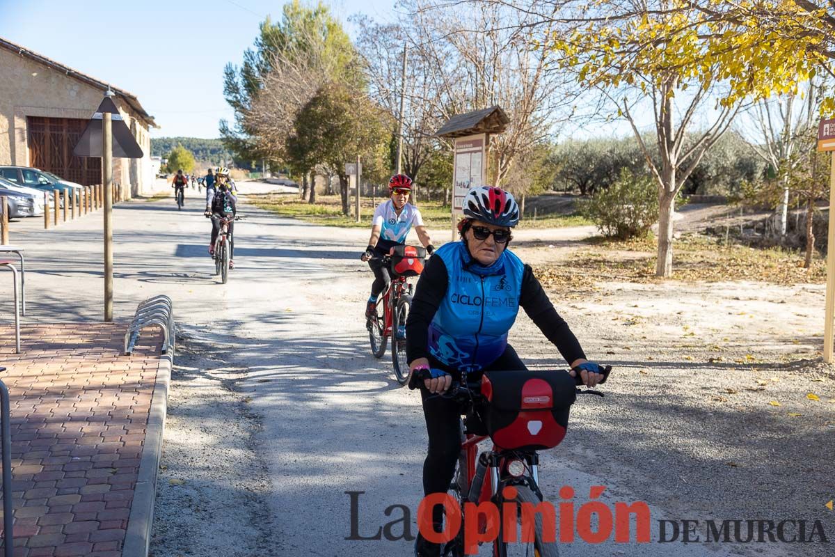 Women in Bike003.jpg