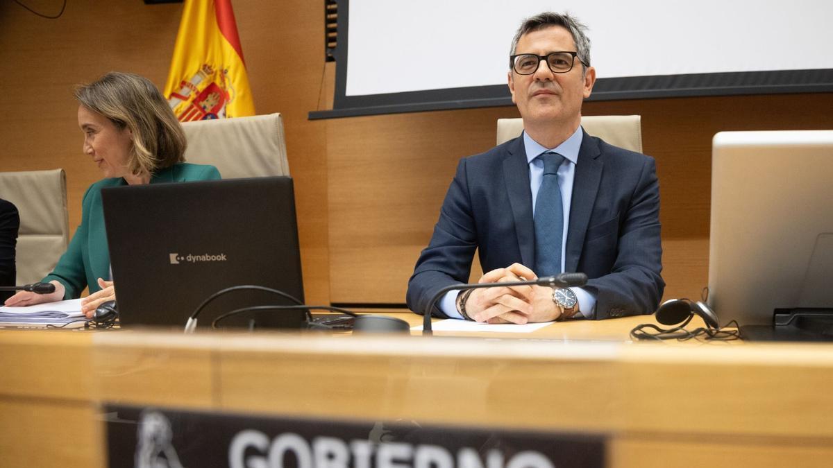 08/04/2026 El ministro de Presidencia, Justicia y Relaciones con las Cortes, Félix Bolaños, en la Comisión Constitucional del Congreso este miércoles.