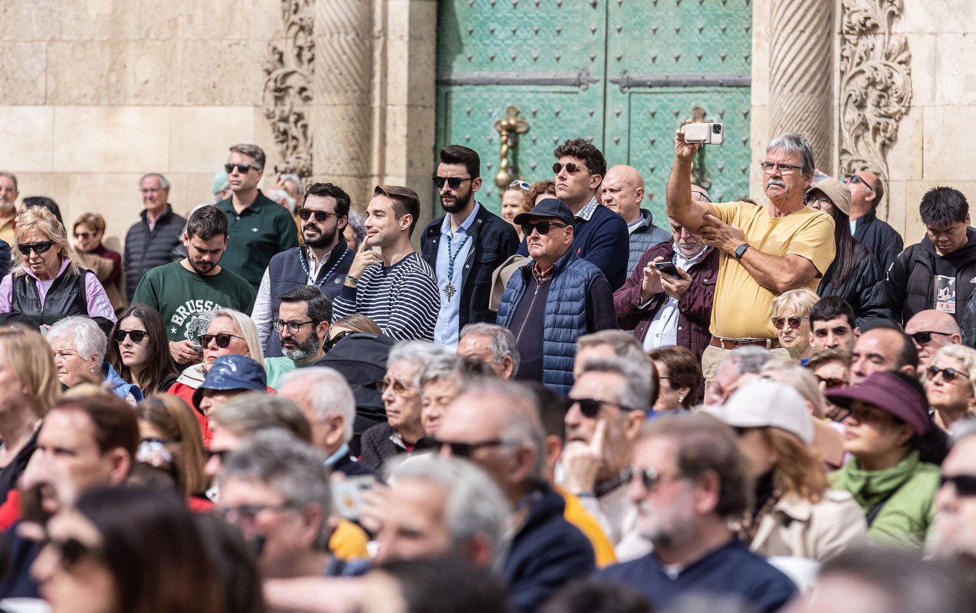 Las marchas de Semanan Santan inundan Alicante