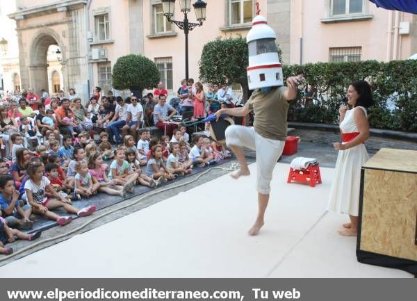 GALERÍA DE FOTOS - ‘Regreso a la ciudad’ saca el espectáculo a las calles de Castellón