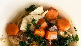 La sopa rica en fibra que debes tomar tres veces por semana para adelgazar