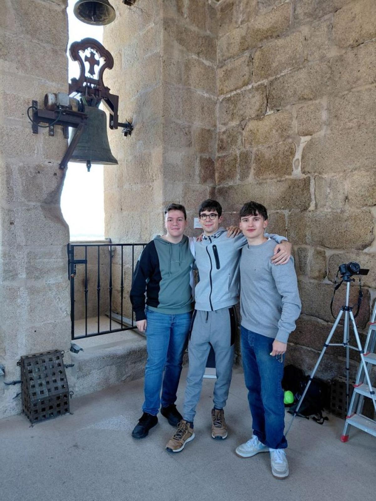 Los campaneros.
