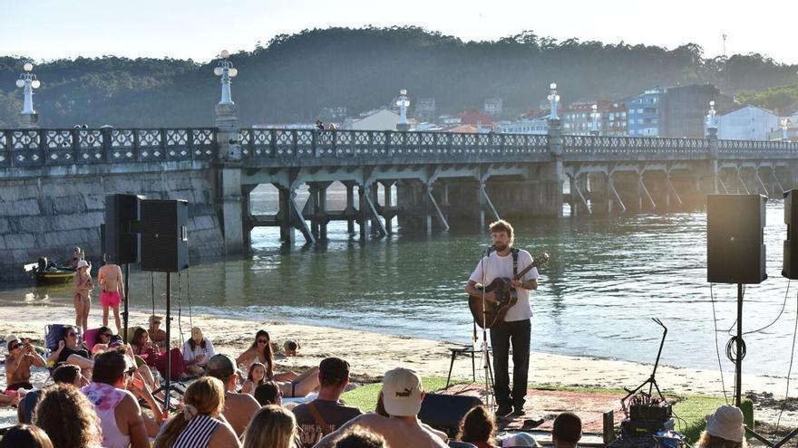 La música en directo de Luis Fercán viaja de A Toxa a Argentina