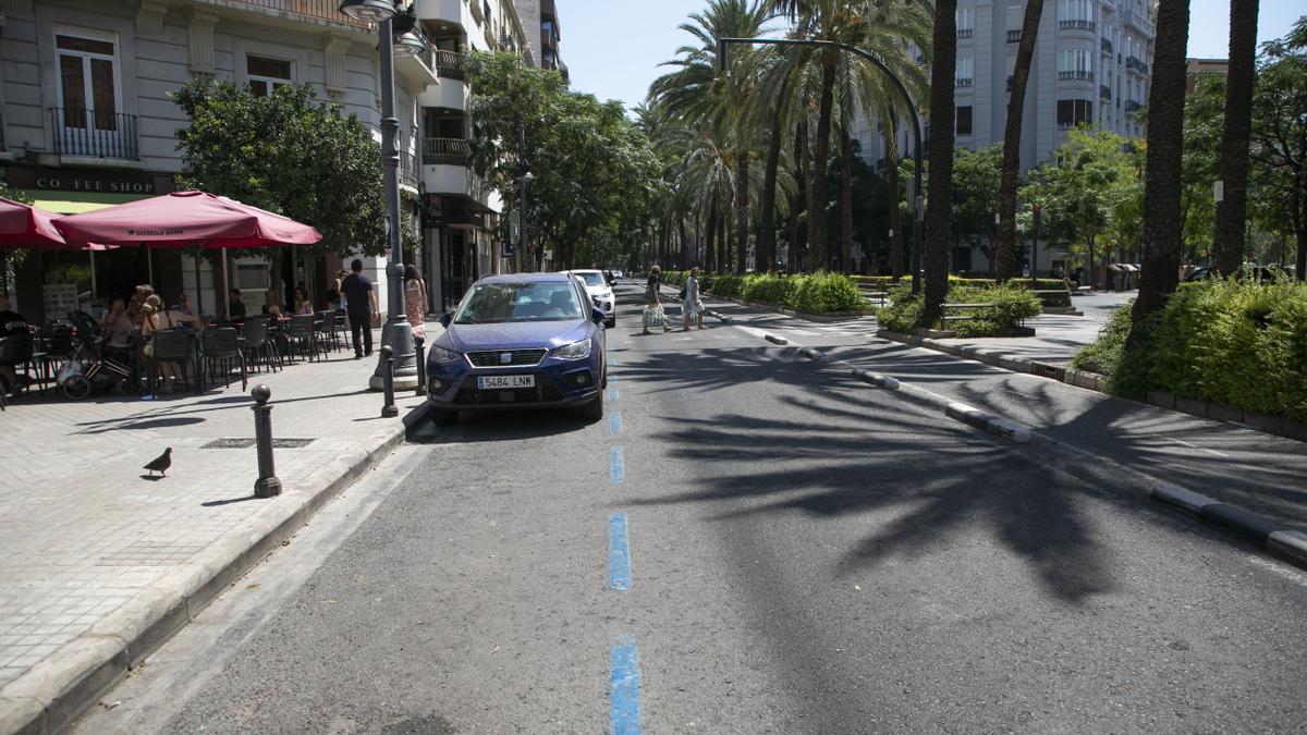 Zona azul en Antic Regne que luego se convierte en zona para residentes.