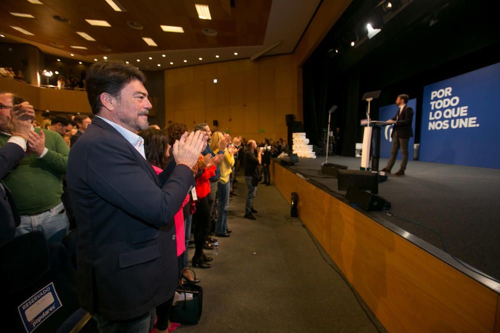 Pablo Casado centra su campaña en la economía durante un acto del PP celebrado en Alicante