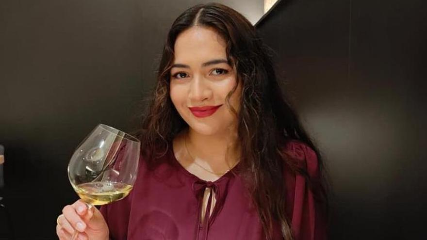 La camarera de Padrón que está entre las mejores de España: "Lo nuestro va más allá de servir un plato: es crear un ambiente"