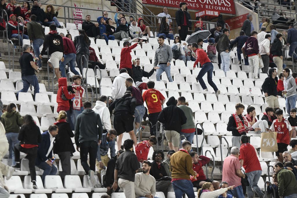 Las mejores imágenes del partido entre el Real Murcia y el Antequera