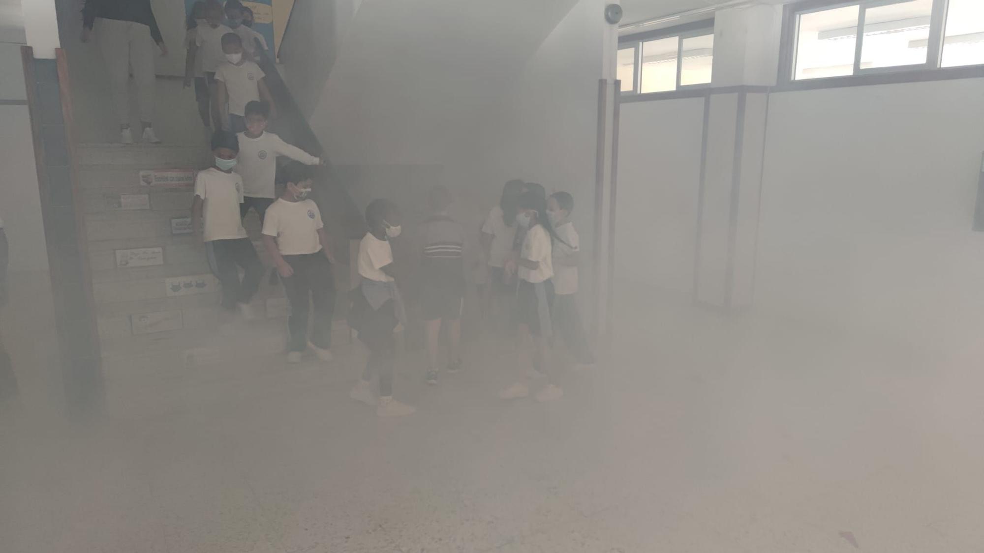 Primer simulacro contraincendios en un colegio con protocolo anticovid