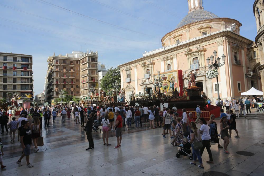 Las Rocas, expuestas en la plaza de la Virgen