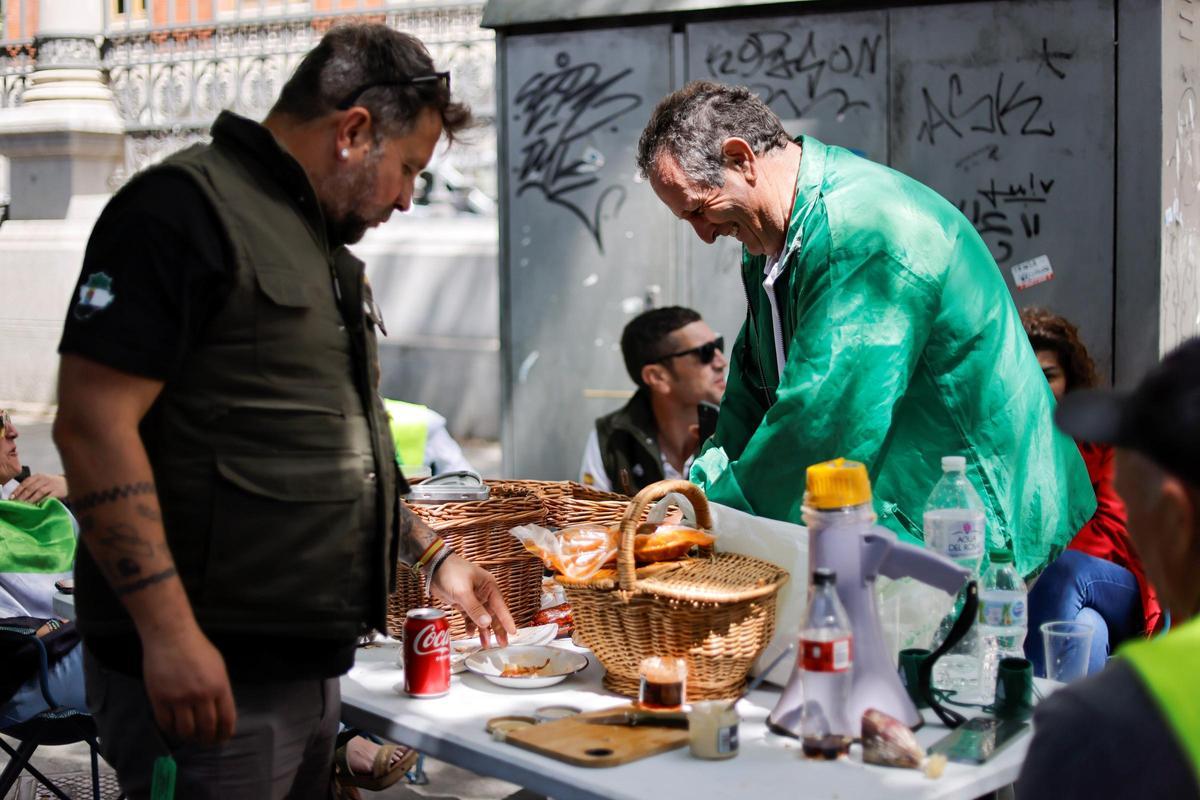 Acampada reivindicativa de Apag Extremadura Asaja en Madrid.