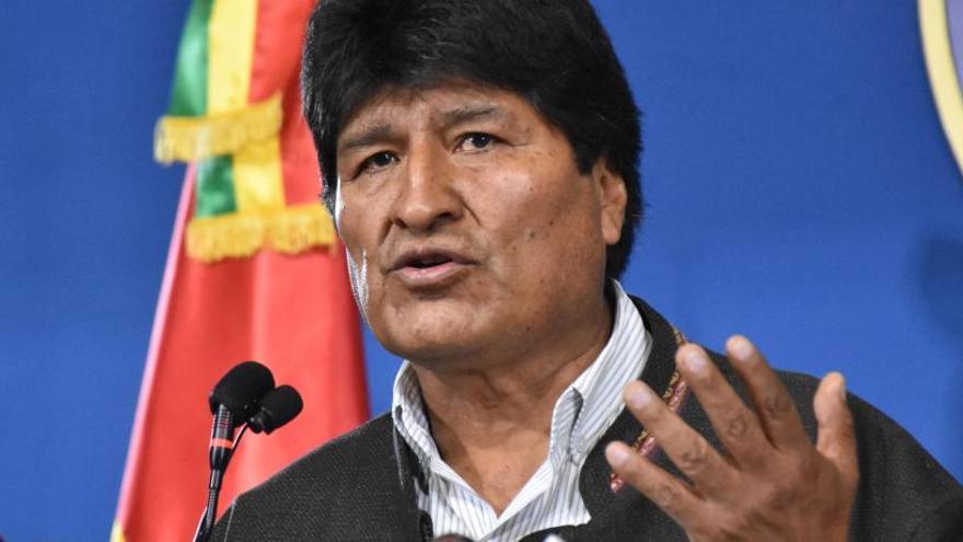 Evo Morales cedeix i dimiteix davant la pèrdua de suports i la garrotada de l&#039;auditoria electoral de l&#039;OEA