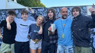 El público de Oasis abuchea a Liam Gallagher por dedicar una canción a Pep Guardiola: "¿A quién estáis abucheando?"