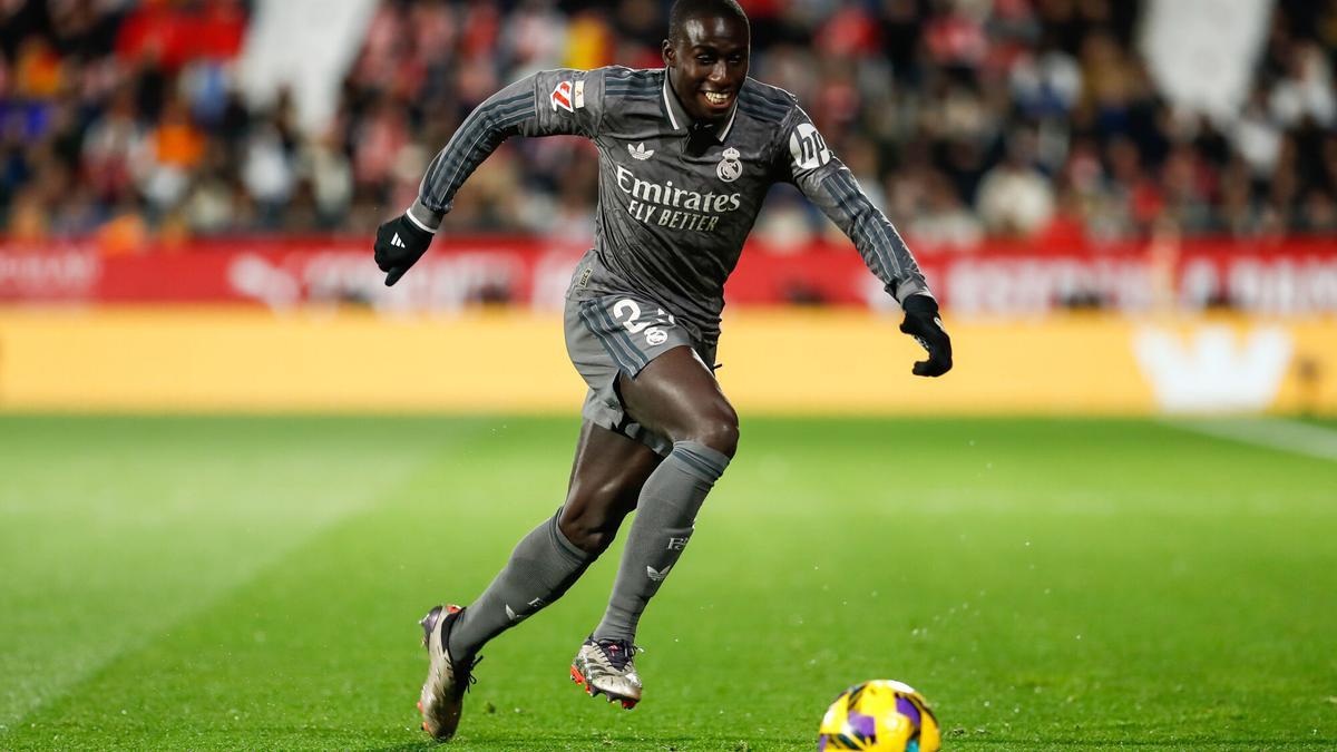 Ferland Mendy, jugador del Real Madrid, durante el partido contra el Girona.