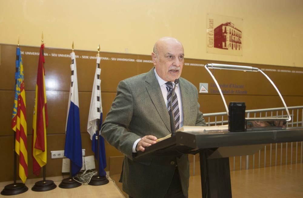 Lectura de la Constitución en la Sede UA