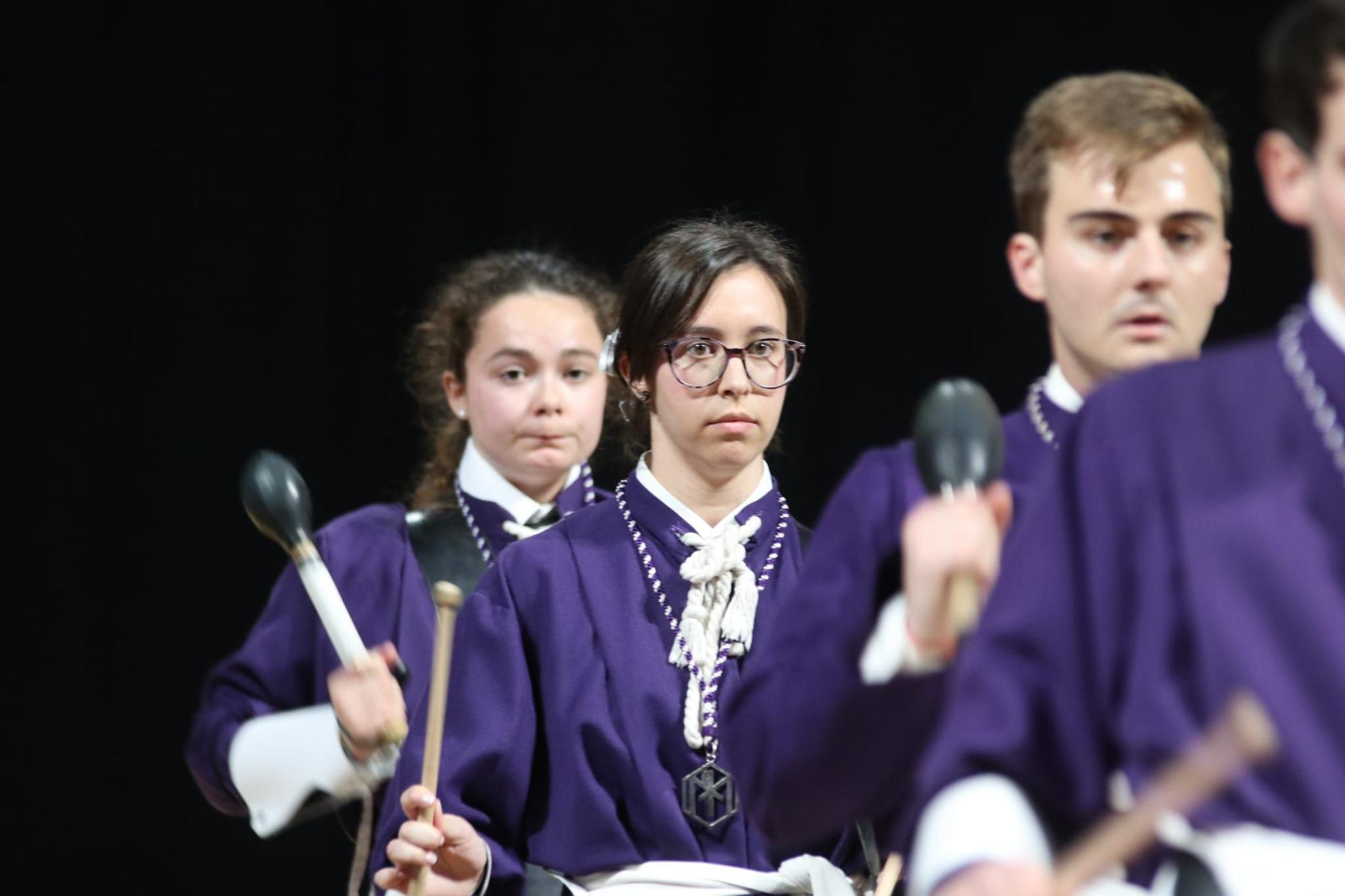 En imágenes | Concurso de tambores de la Semana Santa de Zaragoza en el Príncipe Felipe