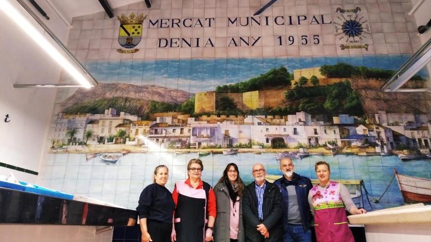 La Dénia de 1955 renace en el Mercat con un gran mural cerámico