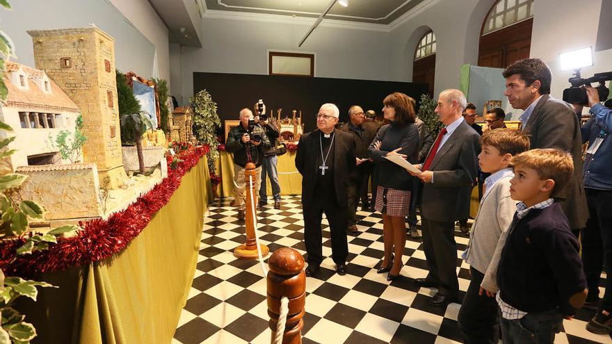 La tradicional Exposición de Belenes de la Diputación de Alicante conmemora el 60 aniversario de este arte