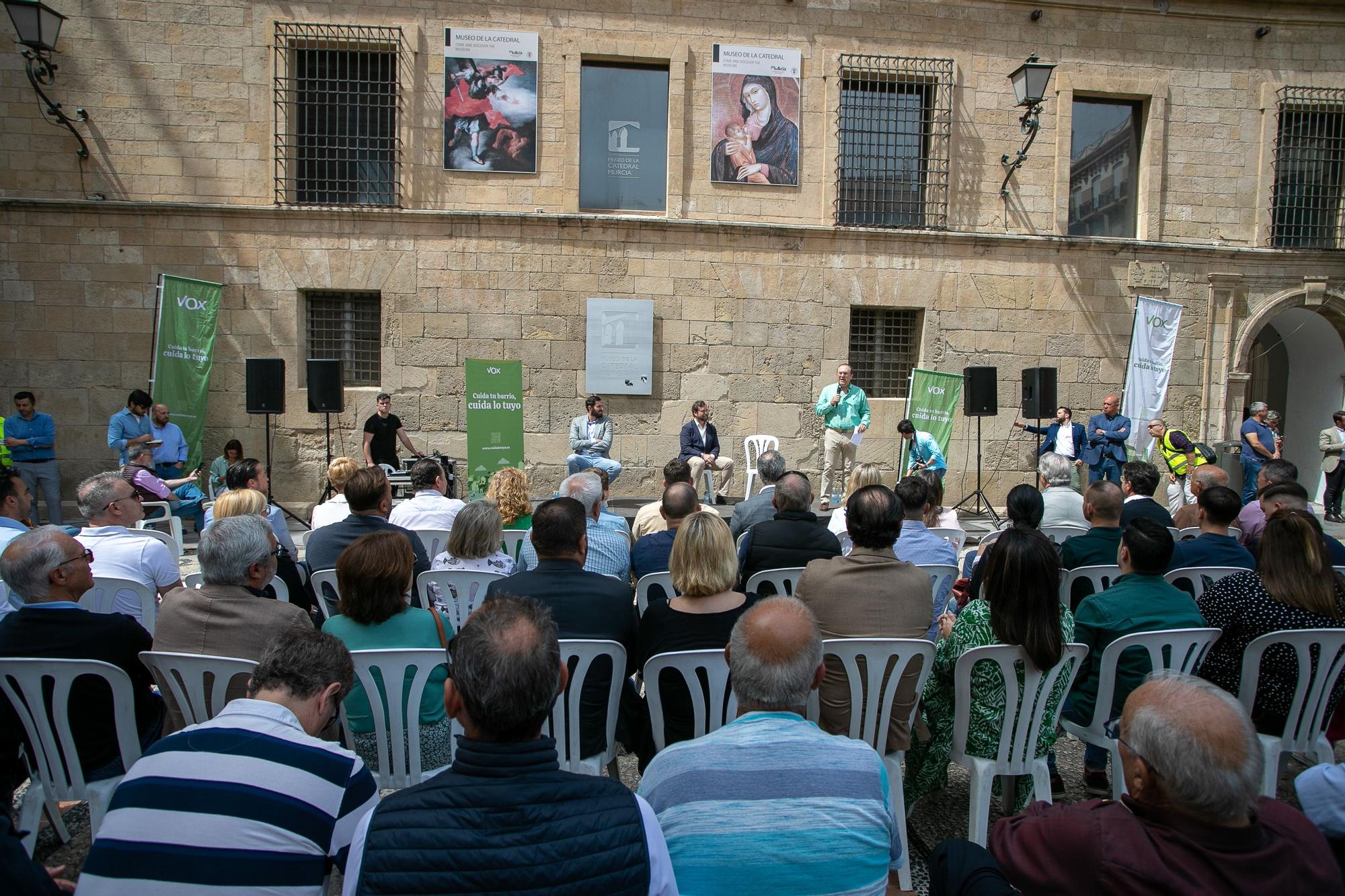 El acto de Vox en Murcia con Espinosa de los Monteros en imágenes