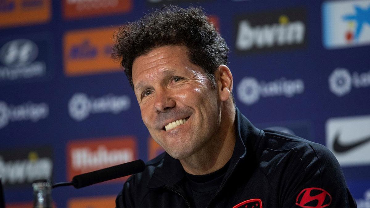 Simeone, durante una rueda de prensa