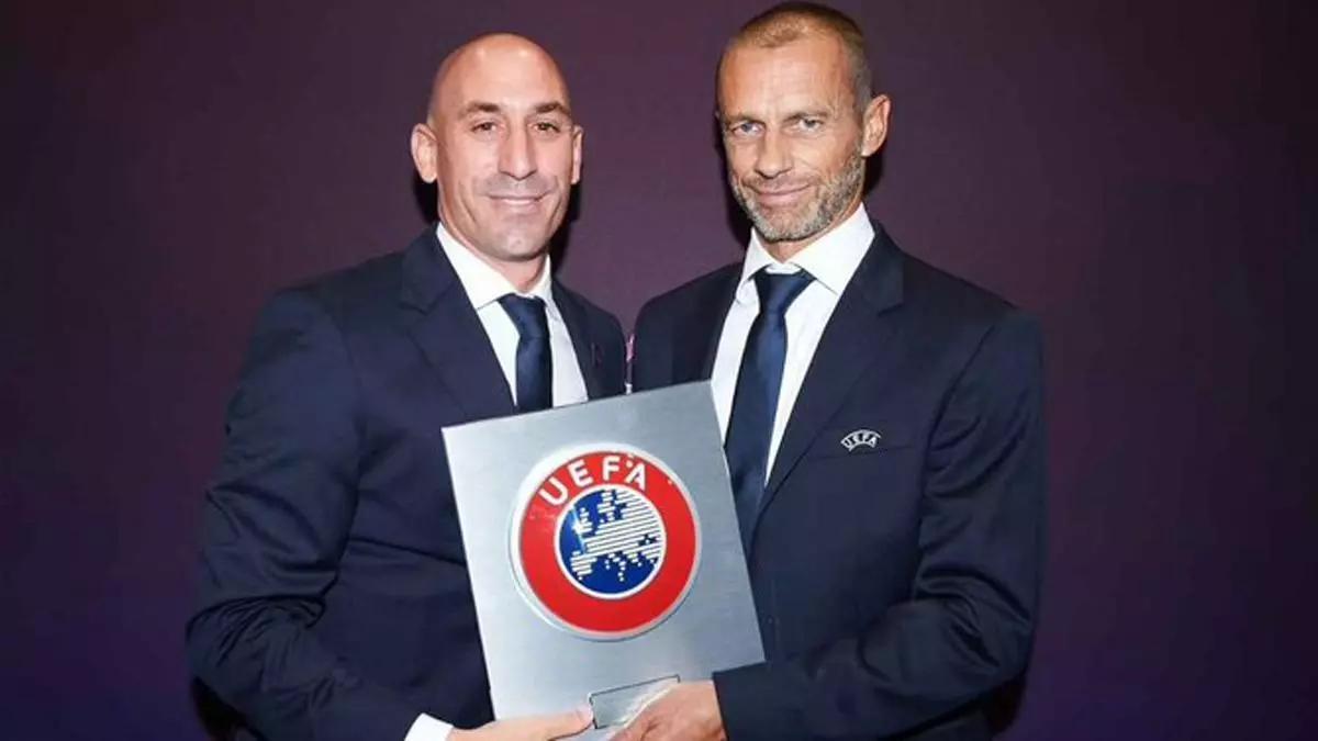 Luis Rubiales junto a Aleksander Ceferin, presidente de la UEFA