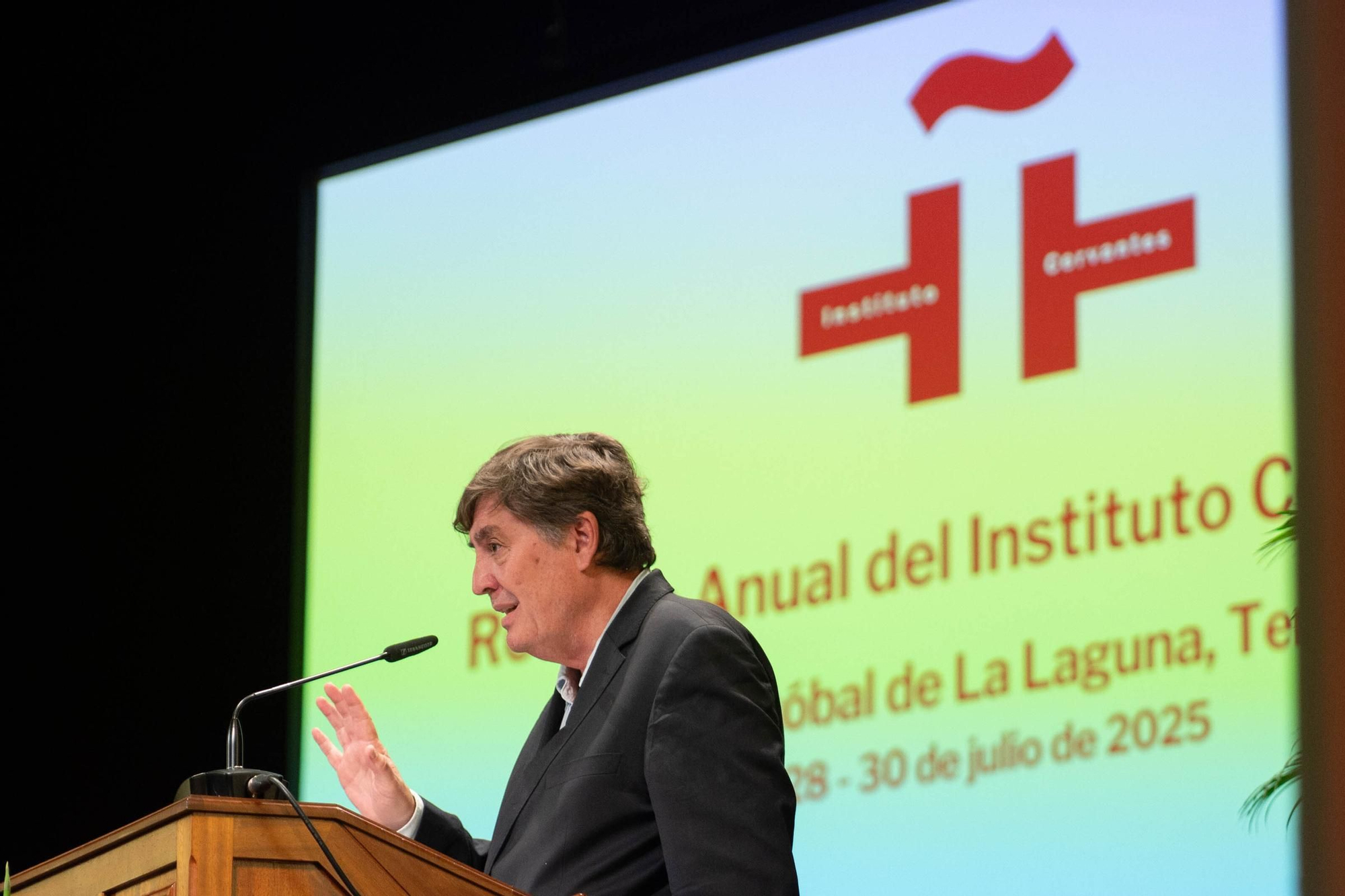 La reina Letizia preside la primera reunión del Instituto Cervantes en la ULL