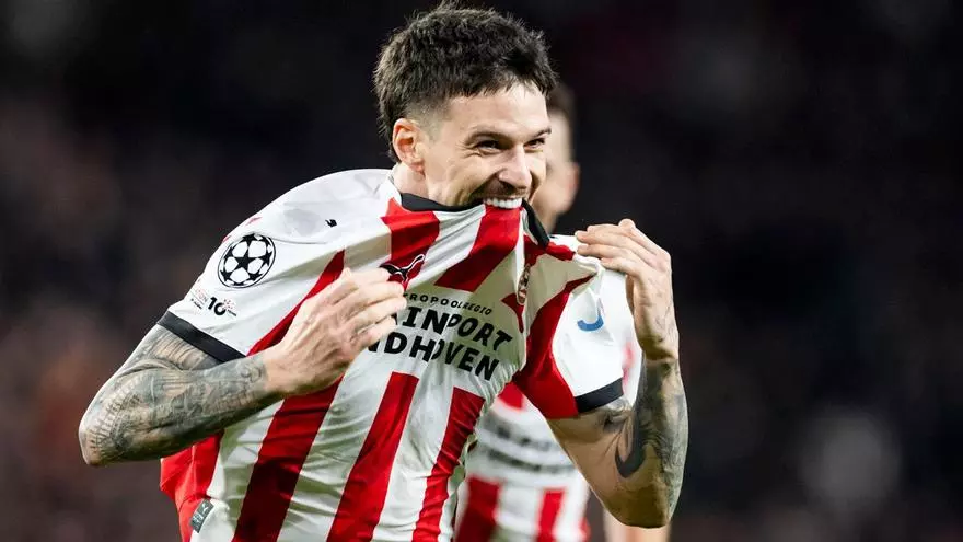 El doblete de Dennis Man al Nápoles