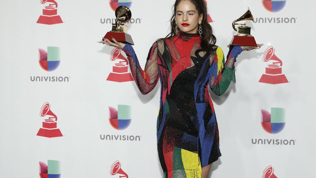 El huracán Rosalía arrasa en los Grammy Latinos