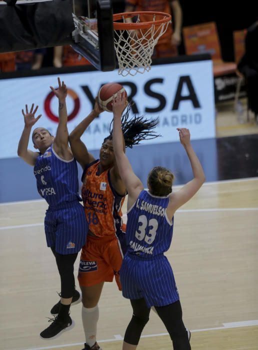 Valencia Basket - Perfumerías Avenida