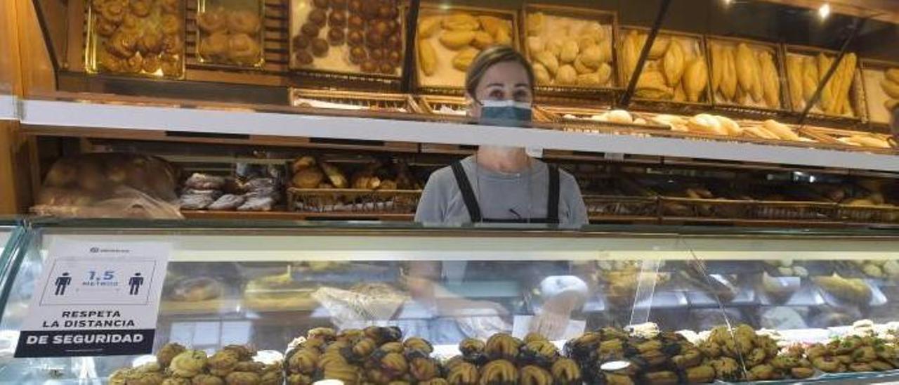 Arianne Ojeda en su panadería. | | A. C.