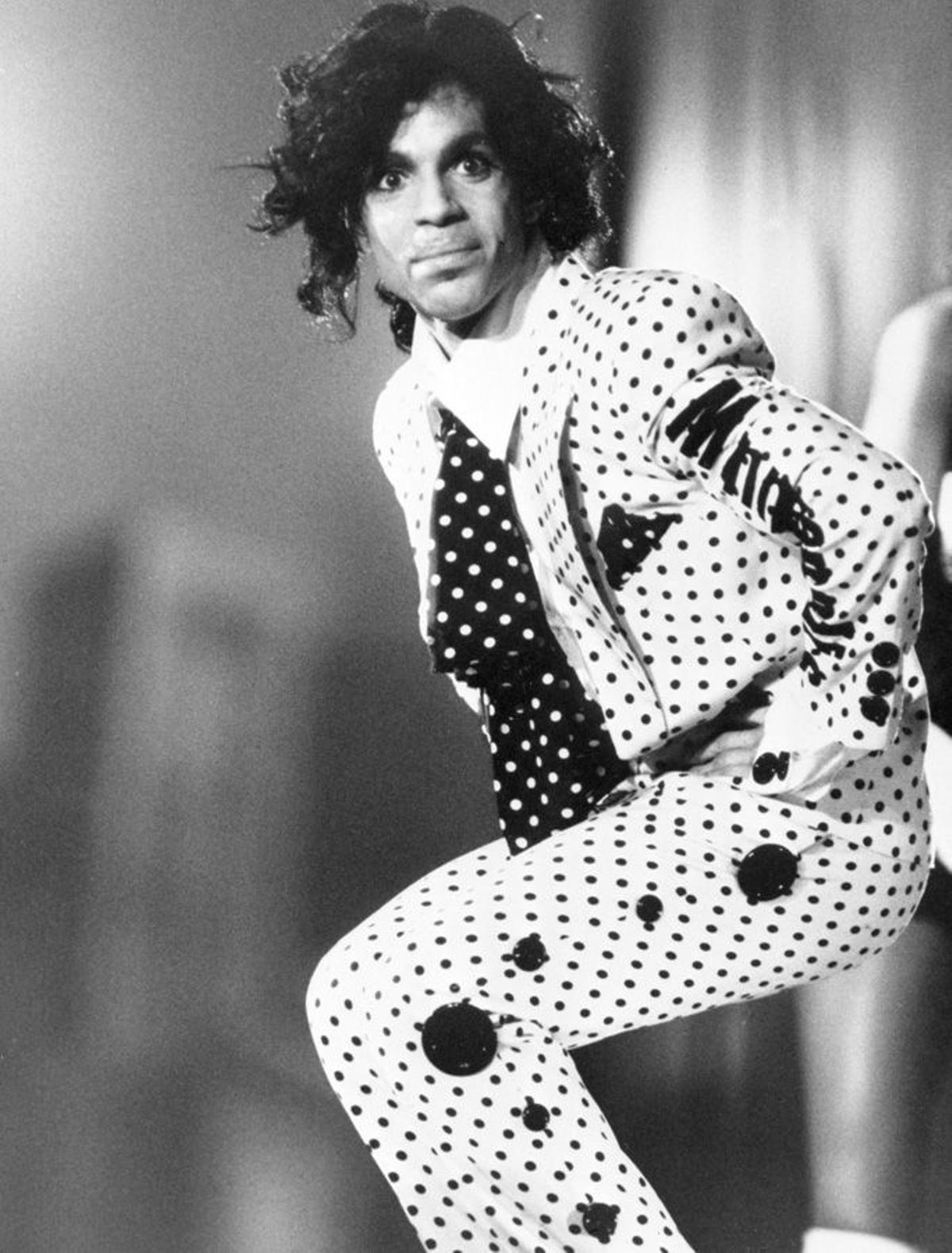 Prince durante uno de sus conciertos en 1988.