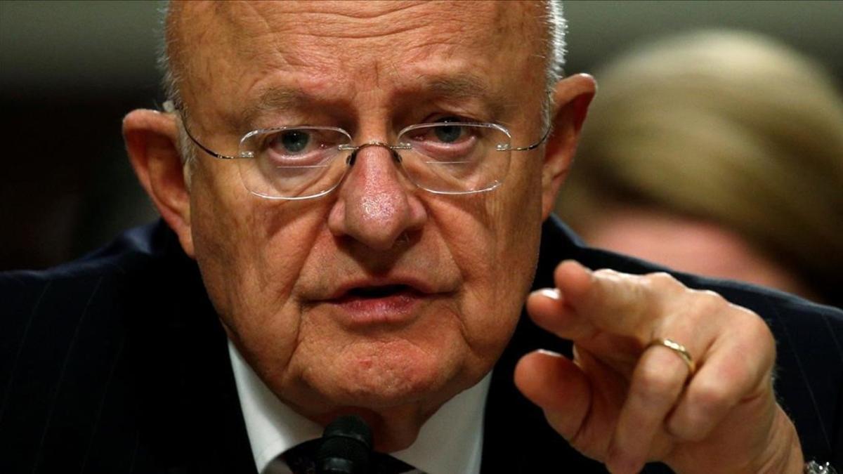 Clapper testifica ante una comisión del Senado sobre las ciberamenazas extranjeras, en Washington, el 5 de enero.