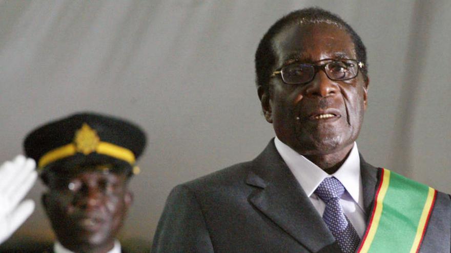 Mugabe dimiteix com a president de Zimbabwe