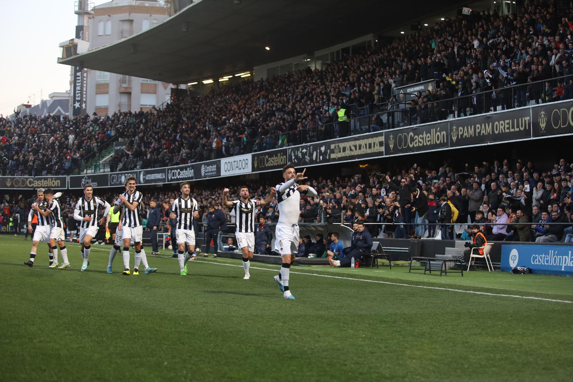 Galería | Así ha recibido la afición al Castellón antes de medirse al Eldense