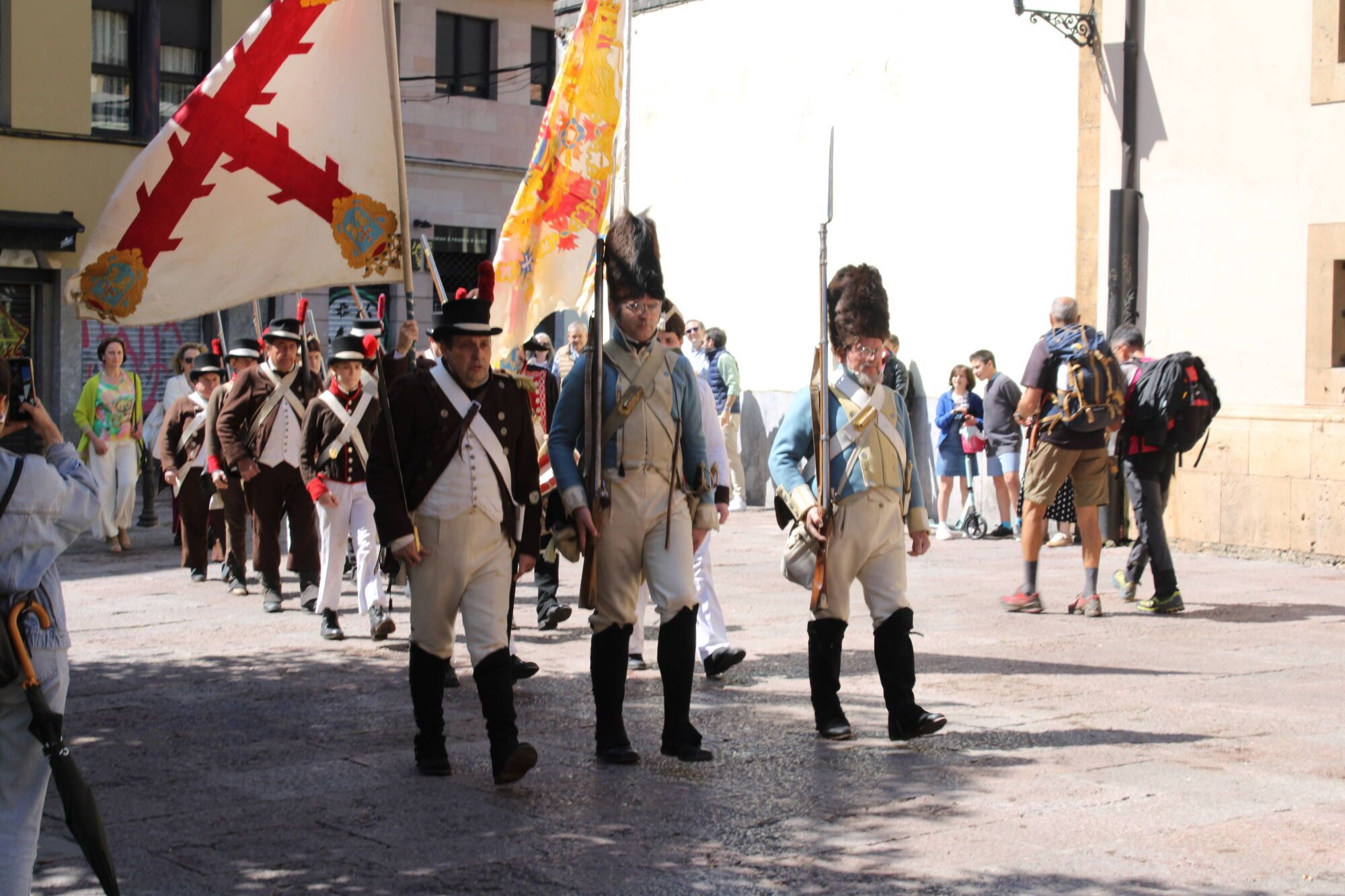 Varias asociaciones recrean el Oviedo el día que la Junta General asumió su soberanía y declaró la guerra a Napoleón
